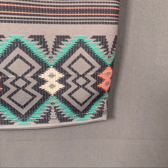 NWT Xhilaration Aztec Print Bodycon Mini Skirt -XS - Picture 4 of 10